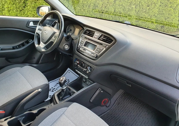 Hyundai i20 cena 35900 przebieg: 129000, rok produkcji 2016 z Rajgród małe 301